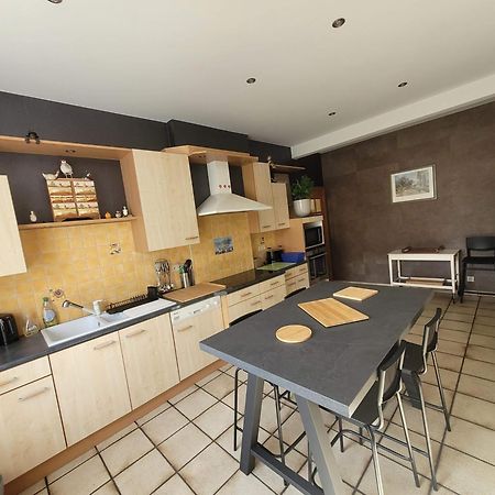 Maison Spacieuse Unifamiliale. Gite La Clochette Бастон Екстериор снимка